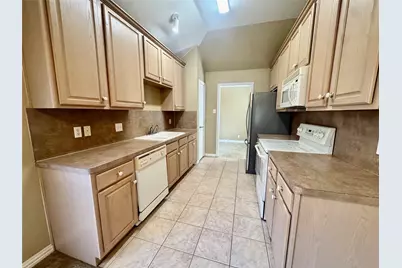 1003 Dawn Court, Granbury, TX 76048 - Photo 9