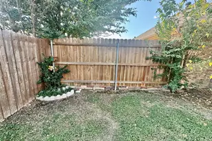 1003 Dawn Ct, Granbury, TX 76048 - Photo 21