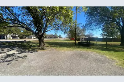 202 E Cook Street, Josephine, TX 75189 - Photo 3
