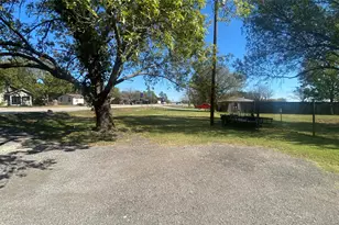 202 E Cook St, Josephine, TX 75189 - Photo 3