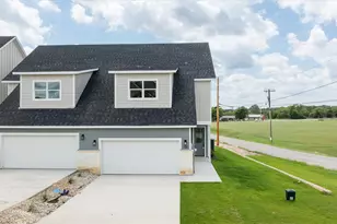 720 N Sycamore St, Hico, TX 76457 - Photo 25