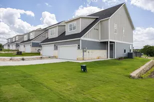 720 N Sycamore St, Hico, TX 76457 - Photo 3