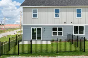 720 N Sycamore St, Hico, TX 76457 - Photo 29