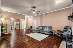 248 Butternut Ln, Powderly, TX 75473 - Photo 5