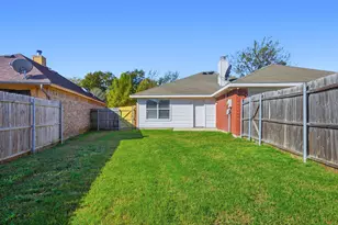 1542 Sunny Meadow Rd, Lancaster, TX 75134 - Photo 33