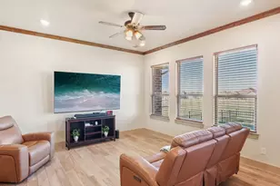 220 Delatorre St, Trenton, TX 75490 - Photo 9