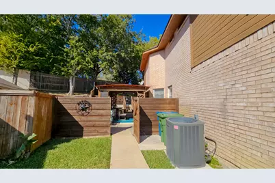 1812 Haley Circle, Carrollton, TX 75006 - Photo 13