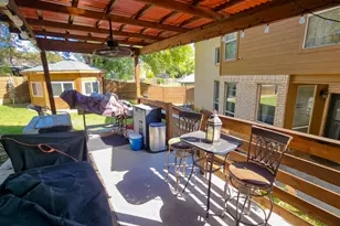 1812 Haley Cir, Carrollton, TX 75006 - Photo 9