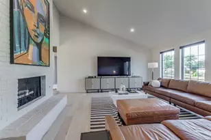 15710 Nedra Way, Dallas, TX 75248 - Photo 11