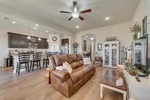 136 Creekside Dr, Sanger, TX 76266 - Photo 7