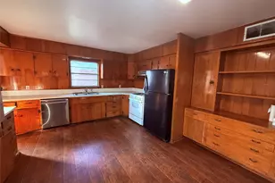 914 Bandera Ln, Garland, TX 75040 - Photo 5