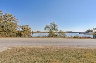 503 Port O Call Dr, Runaway Bay, TX 76426 - Photo 5