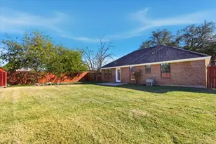 220 Brook Cir, Krum, TX 76249 - Photo 21