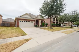2728 Cameron Bay Dr, Lewisville, TX 75056 - Photo 5
