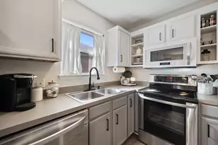 113 Adams Dr, Crowley, TX 76036 - Photo 11