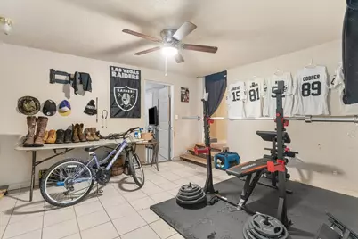 109 N Kouns Street, Cleburne, TX 76031 - Photo 13