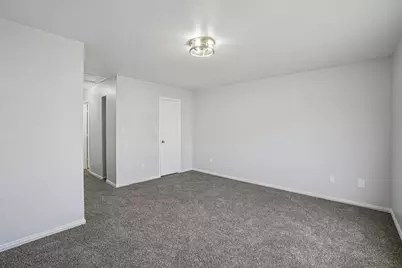 4021 Preferred Place, Dallas, TX 75237 - Photo 13