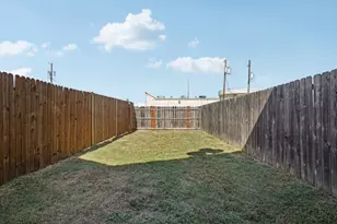 4021 Preferred Pl, Dallas, TX 75237 - Photo 23