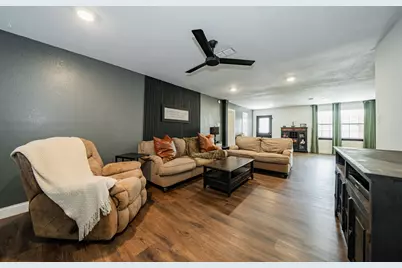 207 Inwood Drive, Palestine, TX 75801 - Photo 9