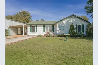 438 South Street, Krum, TX 76249 - Photo 1