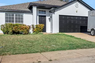 527 Alameda Ave, Duncanville, TX 75137 - Photo 1