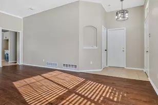 527 Alameda Ave, Duncanville, TX 75137 - Photo 7