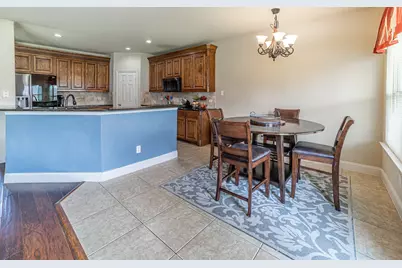 3039 Rosina, Grand Prairie, TX 75054 - Photo 5