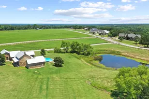 210 W Bluff Ln, Millsap, TX 76066 - Photo 3