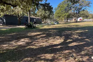 126 Briar Oaks Dr, Azle, TX 76020 - Photo 11