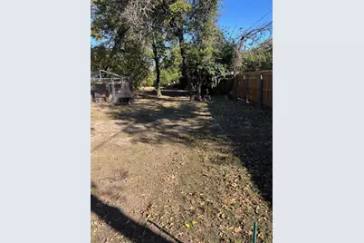 126 Briar Oaks Drive, Azle, TX 76020 - Photo 15