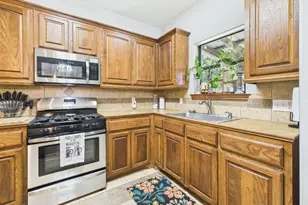 1675 Meadowview St, Athens, TX 75752 - Photo 11