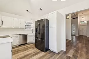 1213 Hillwood Way, Grapevine, TX 76051 - Photo 9