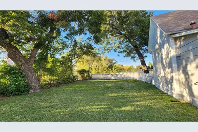 145 N Kealy Street #1, Lewisville, TX 75057 - Photo 25