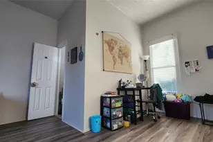 145 N Kealy St, Lewisville, TX 75057 - Photo 21