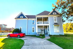 145 N Kealy St, Lewisville, TX 75057 - Photo 1