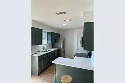 412 Ruckers Court, Granbury, TX 76049 - Photo 5