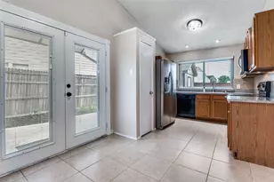 3700 Huckleberry Dr, Fort Worth, TX 76137 - Photo 9