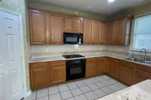 720 Candle Meadow Blvd, DeSoto, TX 75115 - Photo 9