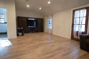 603 Lilly St, Cleburne, TX 76033 - Photo 7