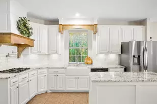 1616 Bassett Hound Dr, Fort Worth, TX 76052 - Photo 13