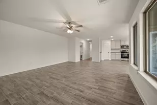 718 Haynie Dr, Runaway Bay, TX 76426 - Photo 11