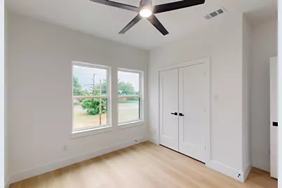 4515 Wahoo Street, Dallas, TX 75210 - Photo 31