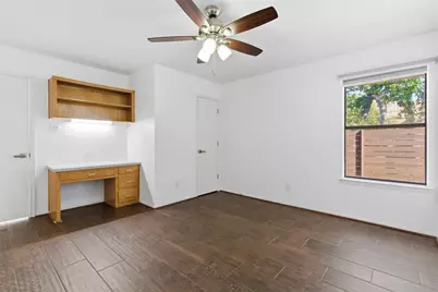 2201 Mistletoe Boulevard, Fort Worth, TX 76110 - Photo 21