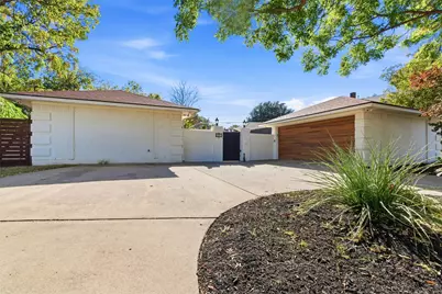 2201 Mistletoe Boulevard, Fort Worth, TX 76110 - Photo 1