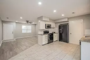 319 Cypress St, Duncanville, TX 75137 - Photo 11