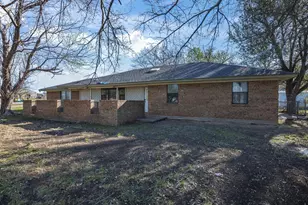 175 Clover Ln, Decatur, TX 76234 - Photo 1