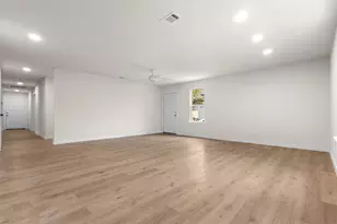 2806 28th St, Fort Worth, TX 76106 - Photo 3