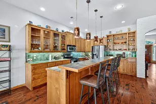 200 Cayuga Trail, Lake Kiowa, TX 76240 - Photo 13