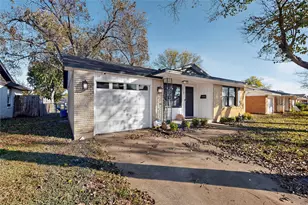 1725 Emerald St, Grand Prairie, TX 75051 - Photo 3