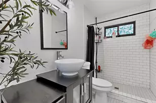 1725 Emerald St, Grand Prairie, TX 75051 - Photo 17